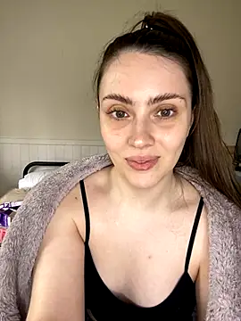 Goddess_Elle naked strip on cam for live sex video chat