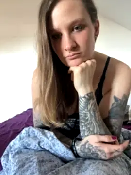 jackyfoxiii naked strip on cam for live sex video chat