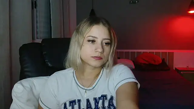 Loirexxxx naked strip on cam for live sex video chat