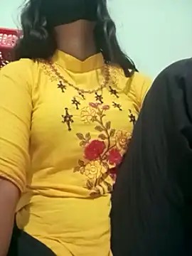 Papri- naked strip on cam for live sex video chat