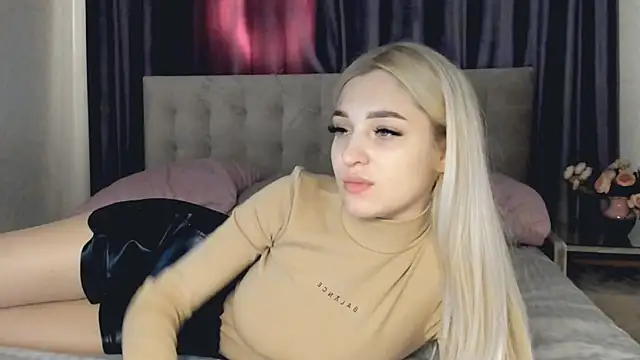 RileyLewisf naked strip on cam for live sex video chat
