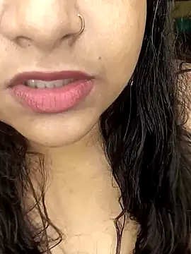 Sexy-mahe naked strip on cam for live sex video chat