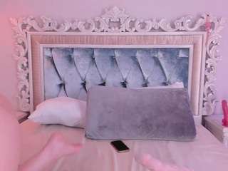 SOFIA PAMELA nude Live Sex Chat Show