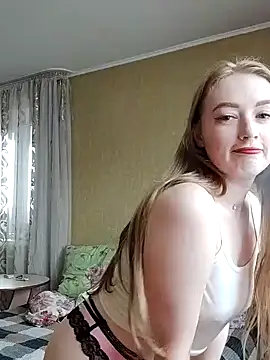 Sweett-cherry naked strip on cam for live sex video chat