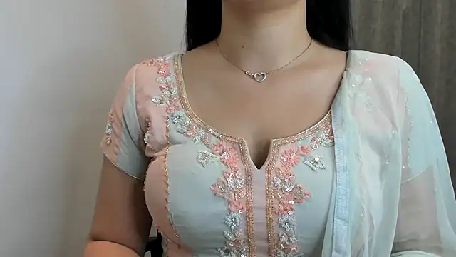 TheGoldenGirl naked strip on cam for live sex video chat
