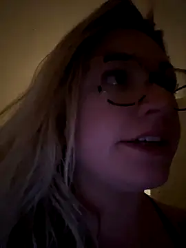 ToniVice naked strip on cam for live sex video chat