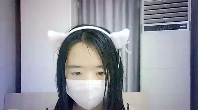 XinYi-oooo naked strip on cam for live sex video chat