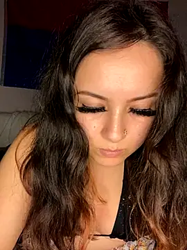 xocrybaby naked strip on cam for live sex video chat