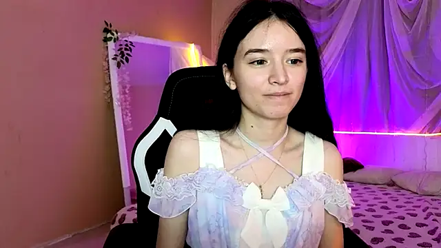 AlissaMirage naked strip on cam for live sex video chat