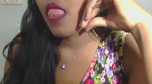 BrowGirl_01 naked strip on cam for live sex video chat