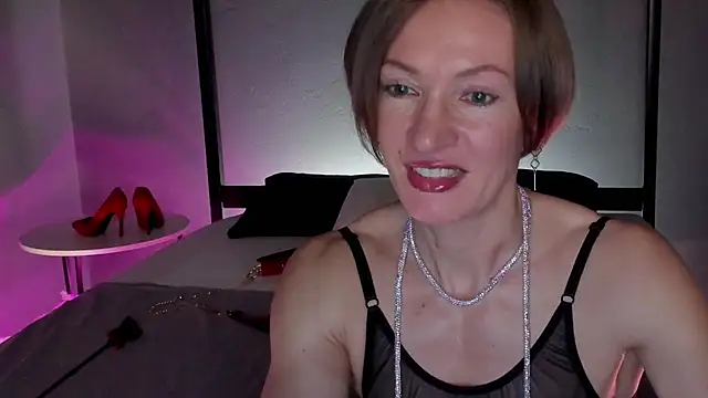 Dorothy_Meyer naked strip on cam for live sex video chat
