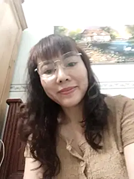 dragontok naked strip on cam for live sex video chat
