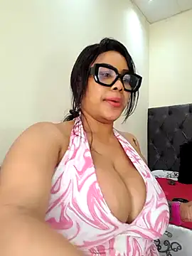 ExclusiveLeexx naked strip on cam for live sex video chat