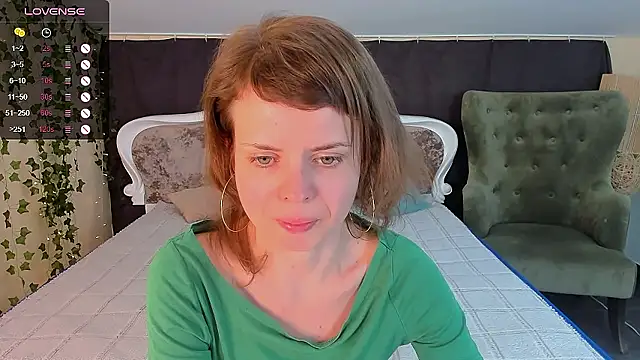 Lady__in_red naked strip on cam for live sex video chat