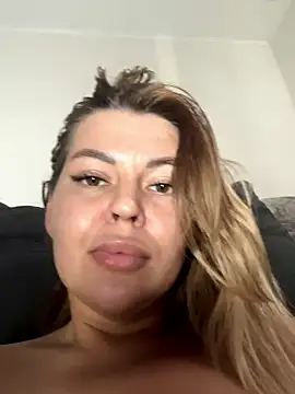 Lovers__Annn naked strip on cam for live sex video chat