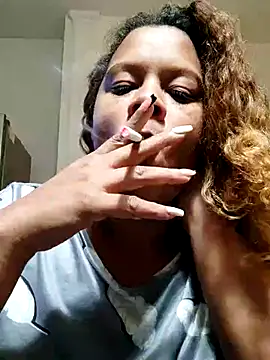 MaitresseSandra naked strip on cam for live sex video chat