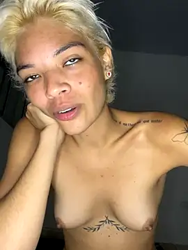 Maridoceu naked strip on cam for live sex video chat