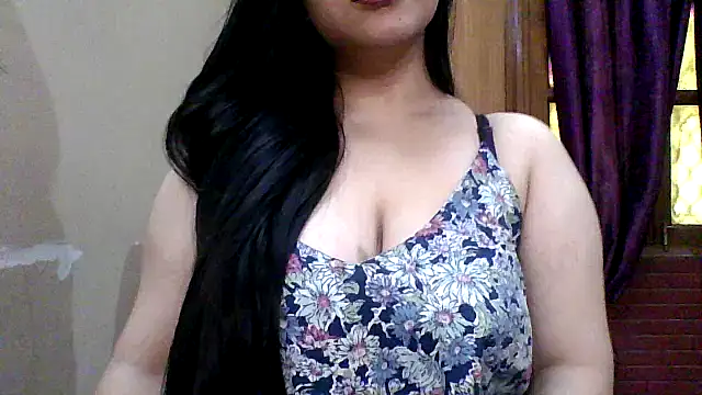 Miss_cutiepie naked strip on cam for live sex video chat