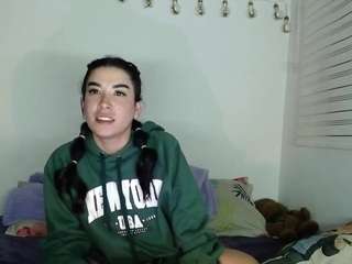 P A U L I N A nude Live Sex Chat Show