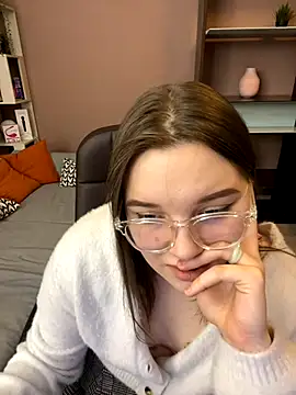 Polly_Pons naked strip on cam for live sex video chat