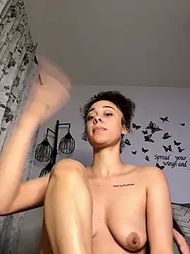 rennibear naked strip on cam for live sex video chat