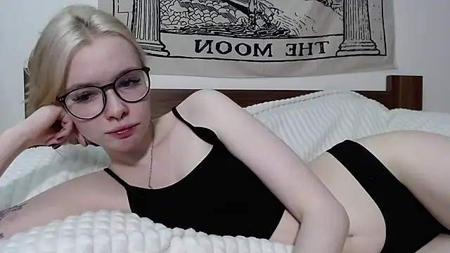 Sataobby naked strip on cam for live sex video chat