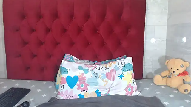 SexyTease08 naked strip on cam for live sex video chat