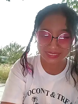 sofy2004 naked strip on cam for live sex video chat