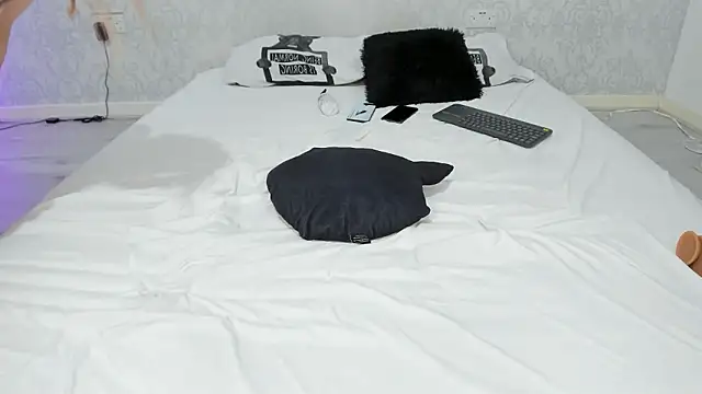 vamppire_girl naked strip on cam for live sex video chat