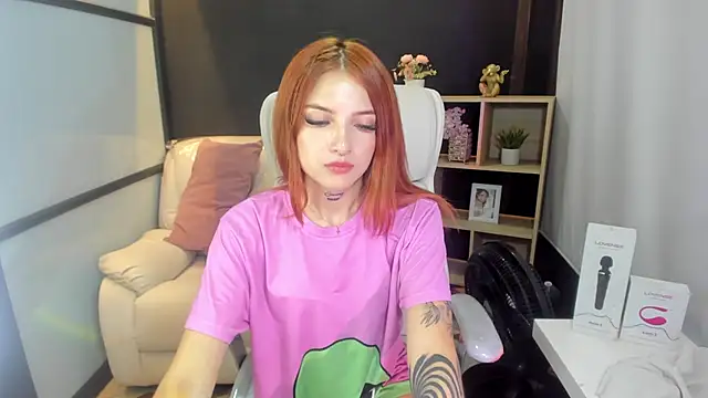 VictoriaRosse_ naked strip on cam for live sex video chat