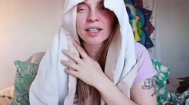 xxpixeyxx naked strip on cam for live sex video chat