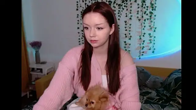ZoeSweetHeart naked strip on cam for live sex video chat