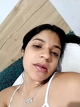 Amy-Smith naked strip on cam for live sex video chat