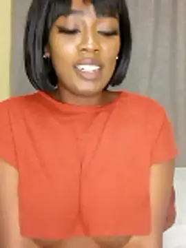 bigbootyboohle naked strip on cam for live sex video chat
