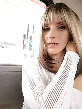 -CrazyGirl- naked strip on cam for live sex video chat