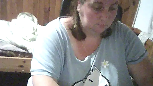 CurvyKira88 naked strip on cam for live sex video chat