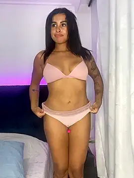 DannaRay1 naked strip on cam for live sex video chat
