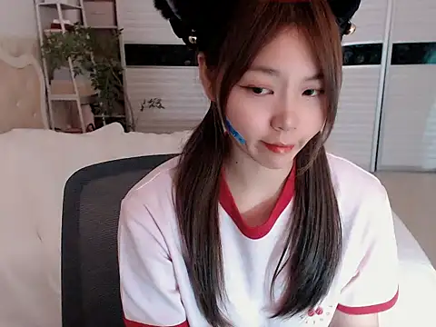 -Lucky_Girl naked strip on cam for live sex video chat