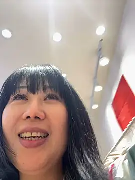 Mili-0 naked strip on cam for live sex video chat