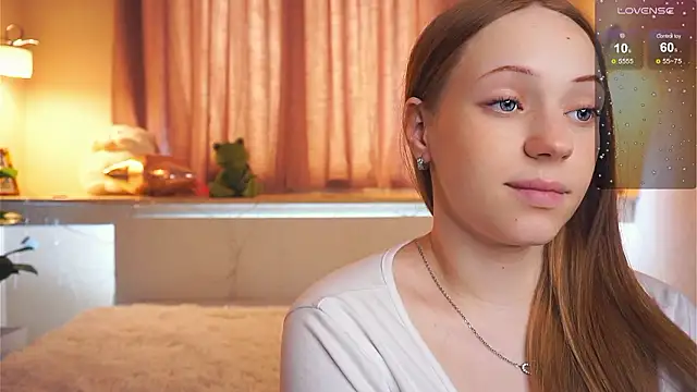 NadiaJewel naked strip on cam for live sex video chat