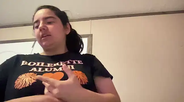 SexyRoxy1215 naked strip on cam for live sex video chat
