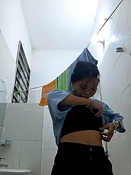 Zinni_ana naked strip on cam for live sex video chat