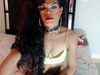 AinaraKitty nude Live Sex Chat Show
