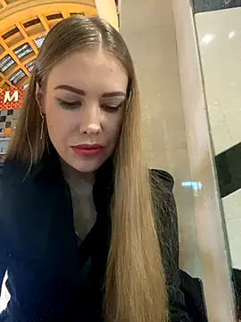 AlexisRenn naked strip on cam for live sex video chat