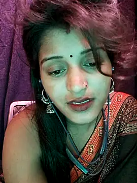 APKEDILKIQUEEN naked strip on cam for live sex video chat