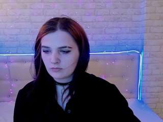 Cute-Lola nude Live Sex Chat Show