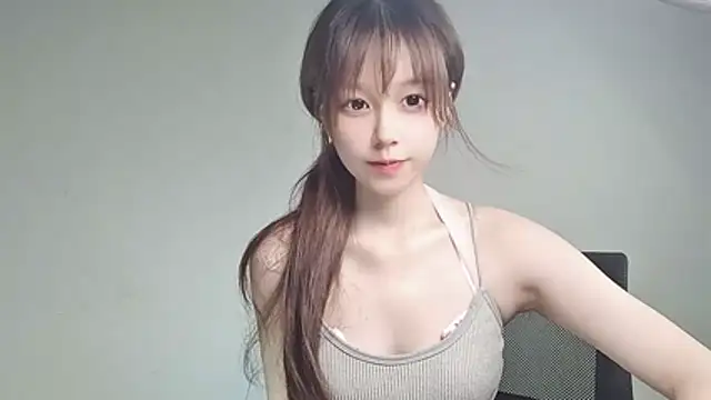 AnnaErena naked strip on cam for live sex video chat