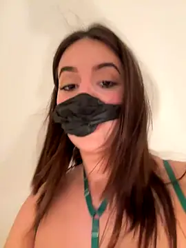 Bad_Girl– naked strip on cam for live sex video chat