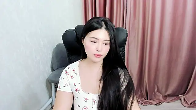crushonyouuu naked strip on cam for live sex video chat