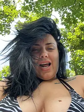 lagiuly naked strip on cam for live sex video chat